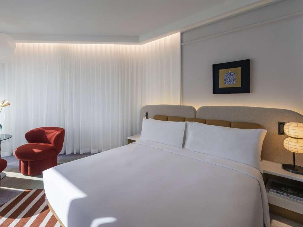 Mondrian Hong Kong Hotel Room photo