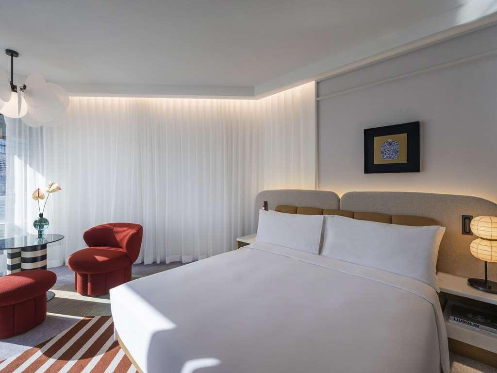 Mondrian Hong Kong Hotel Room photo